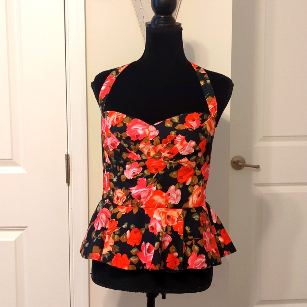 EUC Boston Proper Peplum Sweetheart Roses Top